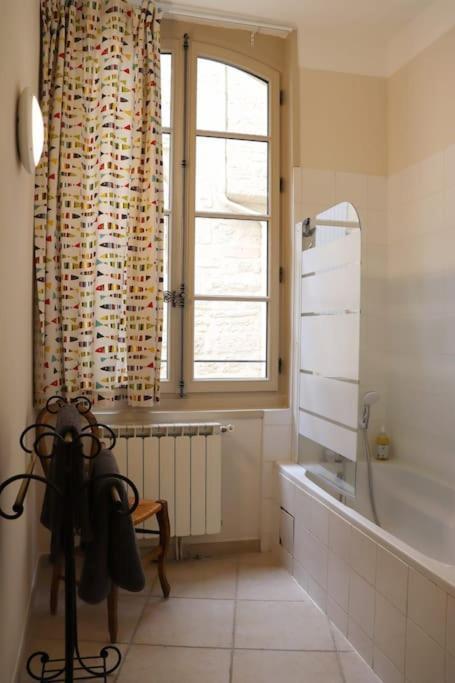 Appartement Uzes Centre Quartiers Des Arts Charme De L'Ancien Extérieur photo