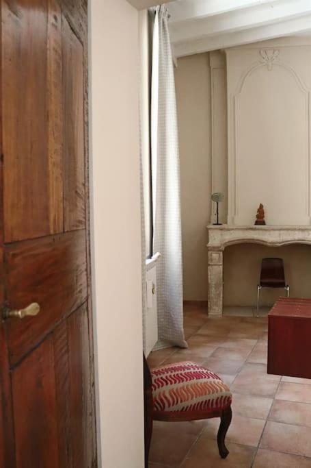Appartement Uzes Centre Quartiers Des Arts Charme De L'Ancien Extérieur photo