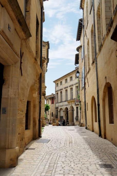 Appartement Uzes Centre Quartiers Des Arts Charme De L'Ancien Extérieur photo